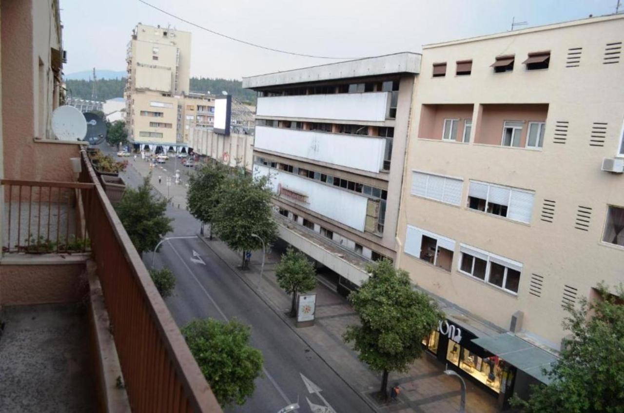 פודגוריצה Center Lux Apartment מראה חיצוני תמונה