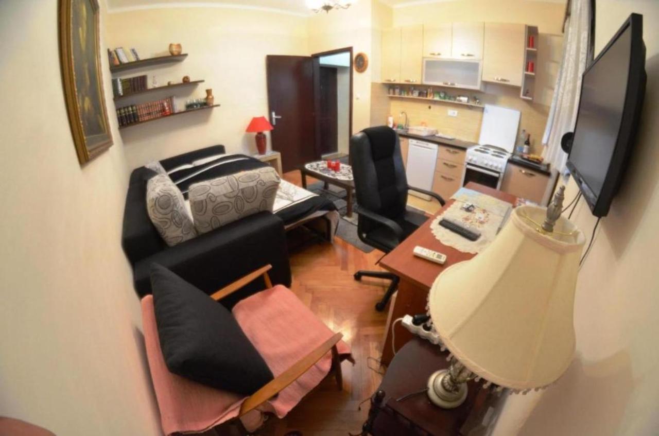 פודגוריצה Center Lux Apartment מראה חיצוני תמונה