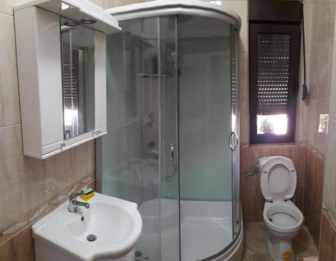 פודגוריצה Center Lux Apartment מראה חיצוני תמונה