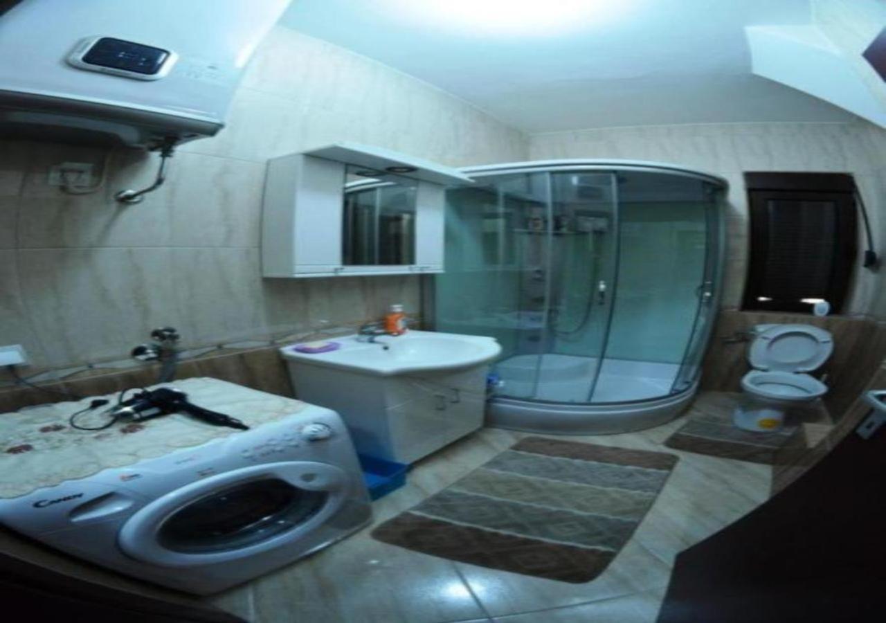 פודגוריצה Center Lux Apartment מראה חיצוני תמונה