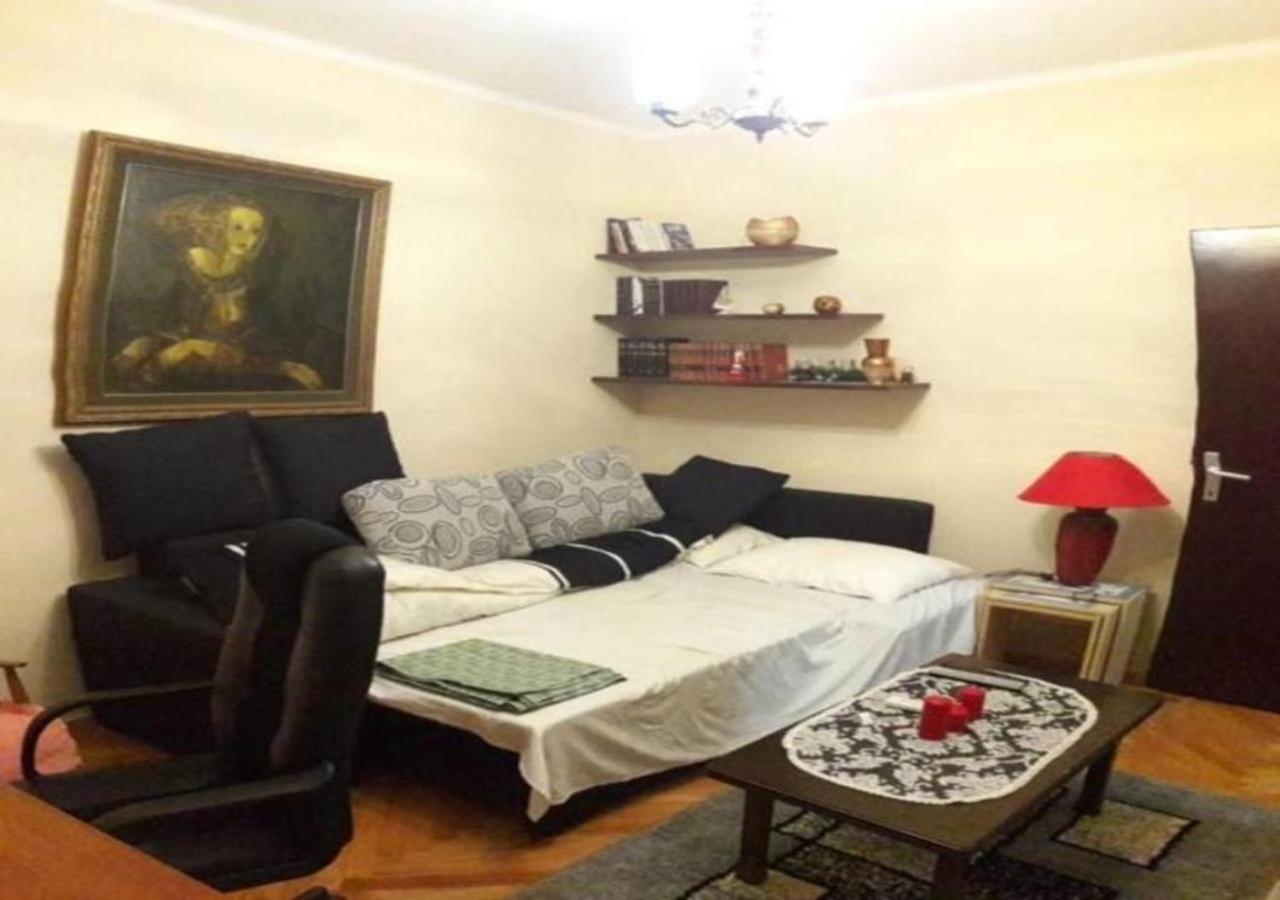 פודגוריצה Center Lux Apartment מראה חיצוני תמונה
